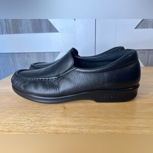 043. NEW SAS Twin Slip On Loafer Black 10.5M